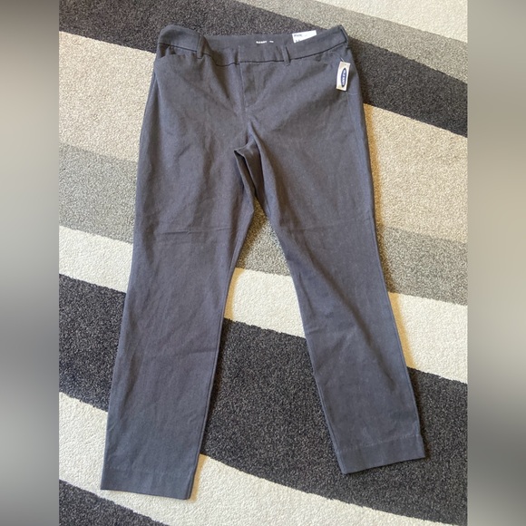 Old Navy Pants - Old Navy High Rise Pixie Charcoal Gray Size 14 NWT